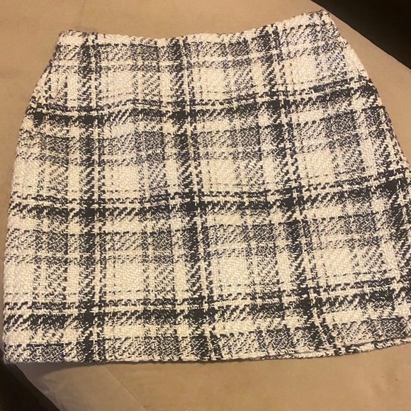 Loft Fashion Dresses & Skirts - Loft Fashion Black and White Plaid A-Line Skirt